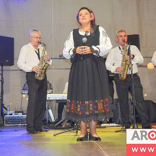 Spectacol de folclor de neuitat în Parcul „Sfânta Maria” din Arad