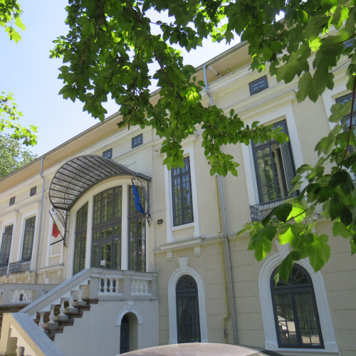 Inscrieri la școala populară de arte „George Enescu” din Botoșani pentru anul școlar 2025/2026