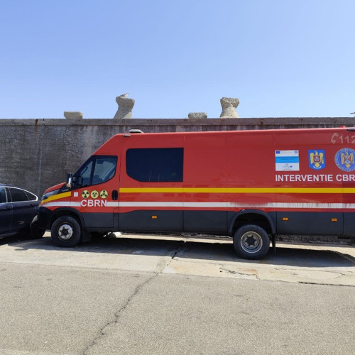 femeie salvată din apă în portul constanța