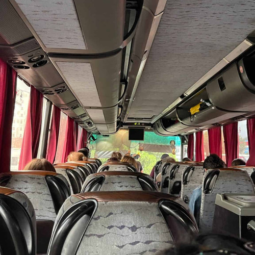 Consiliul Județean Alba aprobă ajutorul pentru elevii fără transport public