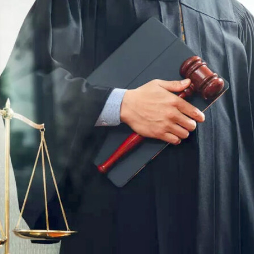 judecători în pragul pensionării în Hunedoara și Timișoara