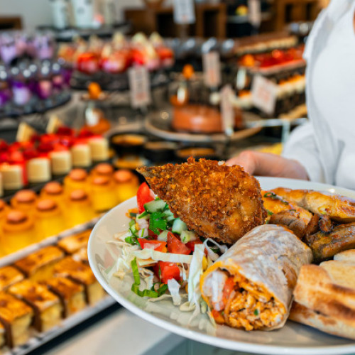 Turcia intenționează să elimine sejururile all-inclusive pentru a reduce risipa alimentară