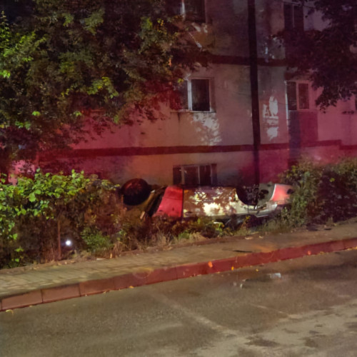 accident grav în botosani: cinci tineri răsturnați cu mașina pe aleea nucului