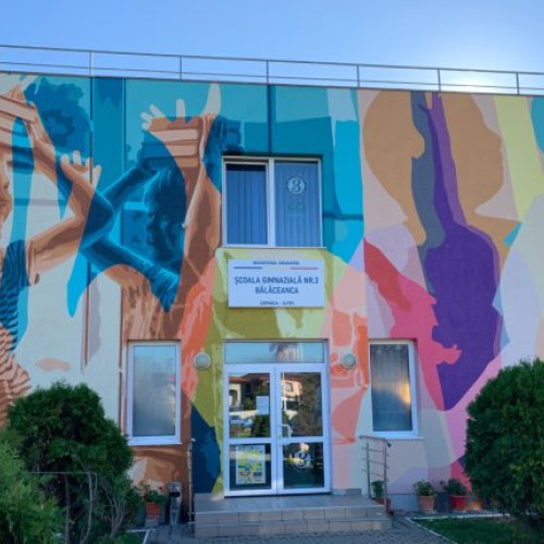 Care școli din județul Ilfov au fost absorbite de alte instituții de învățământ?