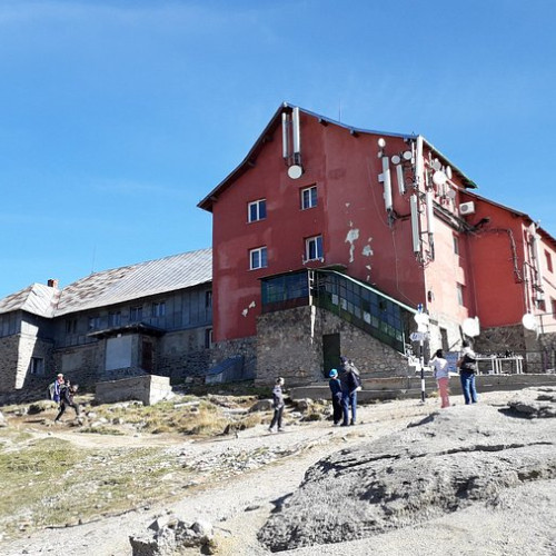 cabana Babele din bucegi, scoasă la vânzare pentru 1,6 milioane de euro