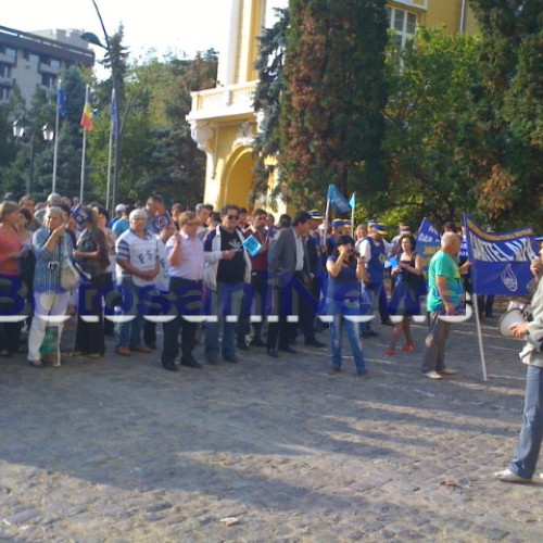 sute de sindicalisti protestează în Botoșani împotriva măsurilor guvernamentale