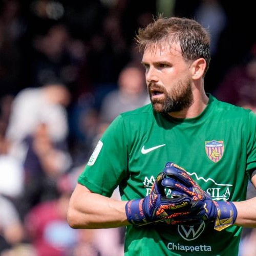 CFR Cluj ia în considerare schimbarea portarului Alessandro Micai