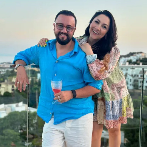 Andra și Cătălin Măruță, prezentator la Pro TV și originar din Târgu Jiu, au cerut recent un ordin de protecție. Cei doi au depus o plângere la Poliția din Voluntari împotriva unei persoane care, conform declarațiilor lor, le ține terorizat.