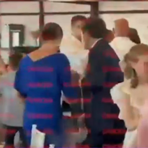 Nicușor Dan, surprins la o nuntă în apropiere de București