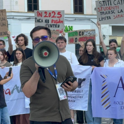 Tensiuni în mediul universitar din cauza reducerilor financiare pentru burse și transport