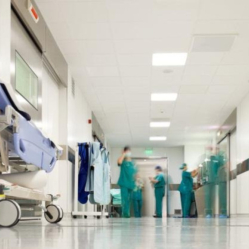 Mai multe spitale din județul Iași și din localitatea Pașcani anunță concursuri de angajare pentru diferite poziții medicale și administrative în perioada august-septembrie 2025.