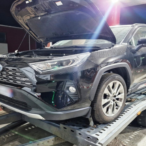 Mașină furată din Marea Britanie descoperită la punctul de frontieră Stanca