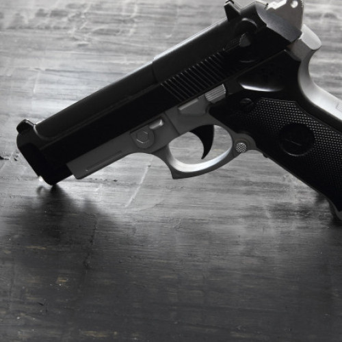 Percheziții la o terasă din sectorul 3 după un incident cu focuri de armă