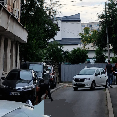 O persoană s-a aruncat de la etajul unui imobil din Brăila