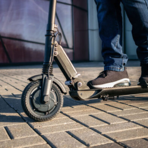 Primăria Focșani trage un semnal de alarmă privind folosirea trotinetelor electrice în mod ilegal