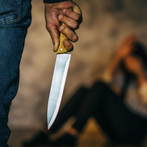 Femeie de 36 de ani înjunghiată de fostul partener într-un centru maternal din Calarasi