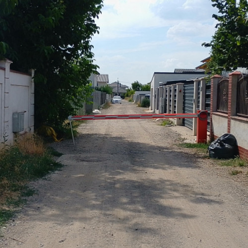 Barieră instalată pe strada Arcasilor din Galați, motiv de dispute