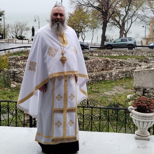 preotul din botosani care a restaurat biserica uspenia și a fost denumit botezătorul lui mihai eminescu împlinește 70 de ani