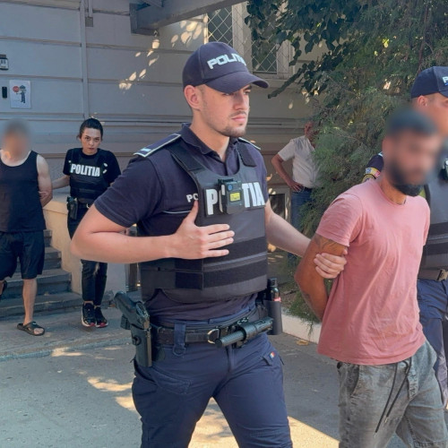 Trei bărbați reținuți după furt dintr-un hotel din Eforie