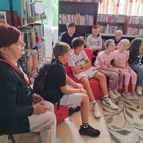 copii din Valea mărului vizitează Biblioteca Judeteană „V.a. Urechia” din Galați