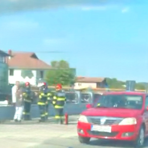 accident pe DN67 în Vâlcea: un șofer rănit ușor după o coliziune între două mașini