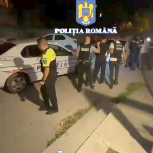 poliţişti hunedoreni au reţinut cinci tineri după un scandal la Calan