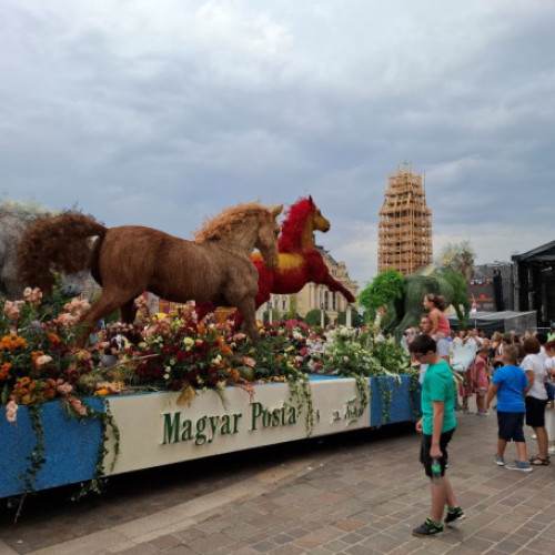 care alegorice din Debretin, în cadrul Zilelor Culturii Maghiare Oradea