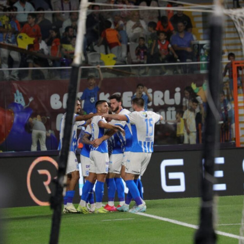 Universitatea Craiova câștigă în deplasare împotriva lui Istanbul Basaksehir în prima manșă a play-off-ului Conference League