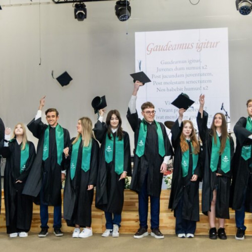 paradis international college din iasi, printre cei mai buni elevi la examenele internationale Cambridge