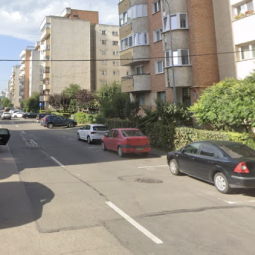 Locuitorii din zona străzii Nasaud solicită o trecere de pietoni