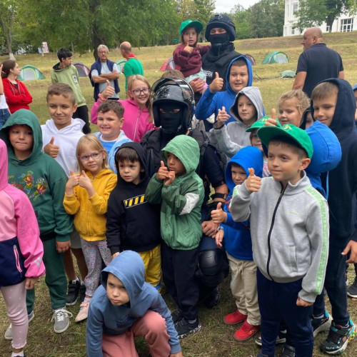 activitate în Dâmbovița pentru tineri și copii cu jandarmii din județ