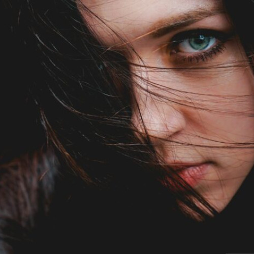 Cum să gestionezi părul încâlcit și să îl menții sănătos