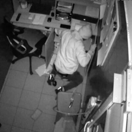 furt calificat într-un magazin din Râșnov