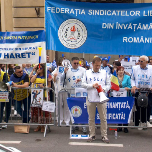 Profesorii protestează pentru a treia săptămână consecutiv în fața Ministerului Educației