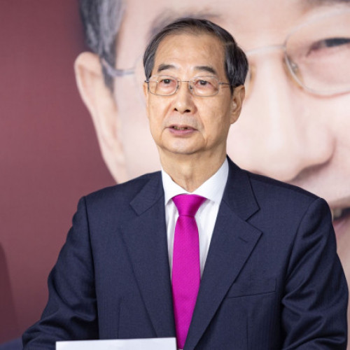 fostul prim-ministru sud-coreean Han Duck-soo, vizat de mandat de arestare pentru presupuse fapte de corupție și sprijin pentru declarația legii marțiale