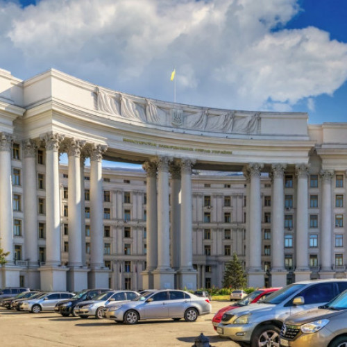 Regimul rus încearcă din nou să divizeze Europa, asemănător cu ceea ce s-a întâmplat acum 86 de ani, în timpul semnării Pactului Molotov-Ribbentrop, au avertizat oficialii ucraineni. Potrivit unui comunicat al Ministerului Afacerilor Externe al Ucrainei, Occidentul trebuie să învețe din istorie pentru a nu repeta greșelile din trecut.