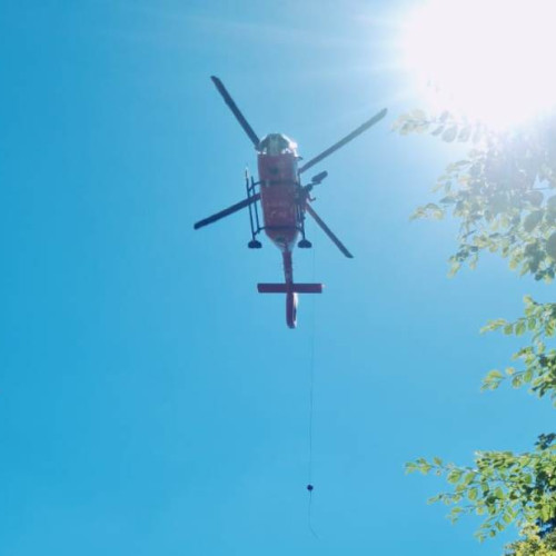 Accident pe Transalpina: persoană căzută cu motocicleta într-o rapa dificil de accesat