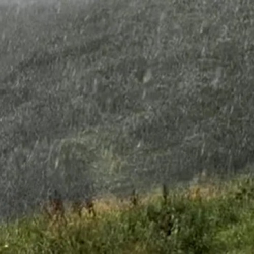 Ninsoare la munte în județul Maramureș, în ultimele zile de vară