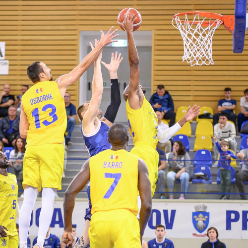 Isiah Osborne se întoarce la CSM Corona Brașov