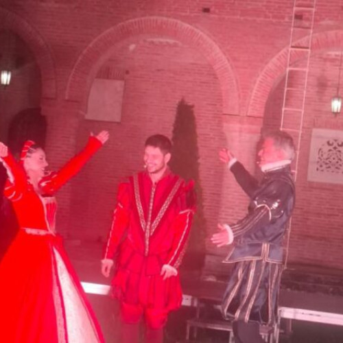 spectacolul „negutatorul din venetia” ajunge la buzuă cu o reinterpretare a clasicului shakespearian