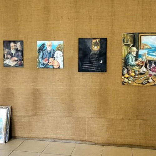 Cristi Martin își deschide universul creativ prin expoziția &quot;Sub zodia rodiei&quot;