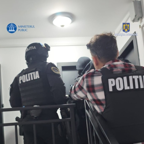 Percheziții la o agenție de turism din Constanța, în cazul unei fraude