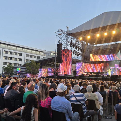 festivalul din mamaia rămâne pe placul fanilor muzicii usoare românești