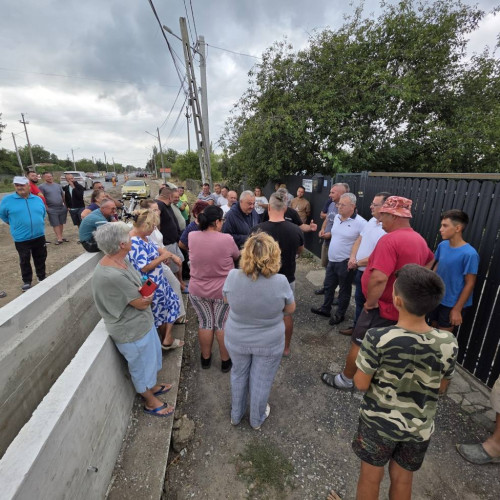 secretarul de stat din ministerul transporturilor a vizitat comuna tărăsesti pentru a discuta cu locuitorii din satul Baldana despre proiectul de modernizare a DN71