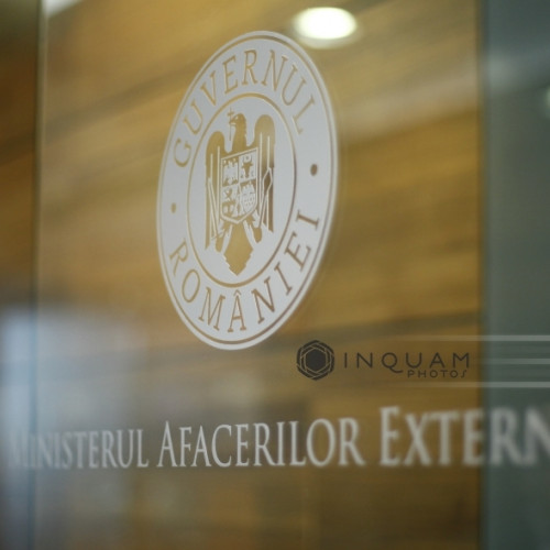 Schimbări pentru românii din străinătate: taxe pentru servicii consulare reintroduse