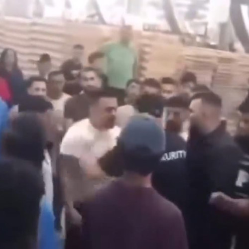 Conflicte între muncitori români și nepalezi într-o fabrică de mobilă din Baia Mare
