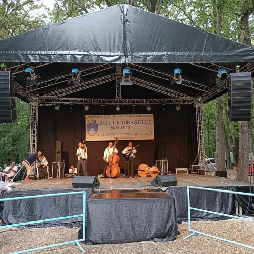 Festivalul de muzică lautărească "Gena Barșan" ajunge la a XIX-a ediție în Târgu-Cărbunești