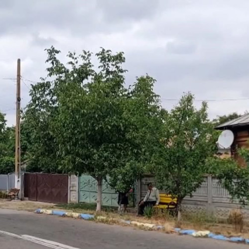Primăria din Dolj a cheltuit peste 25.000 de euro pe bănci pentru localnici