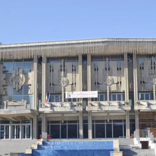 Clădirea casei de cultură din deve trebuie reabilitată pentru a evita degradarea