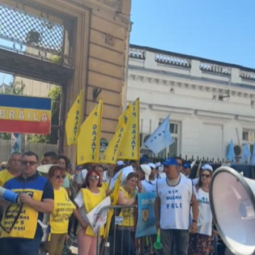 profesori și elevi protestează cu două săptămâni înainte de începerea anului școlar